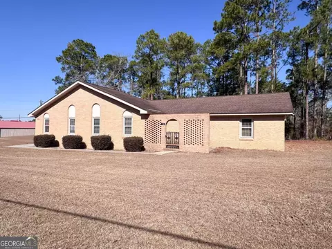 564 W Oglethorpe Ave, Lyons, GA 30436