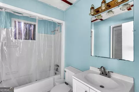 Bath - 177 Winoca Dr, Midway, GA 31320 photo 1 of 1
