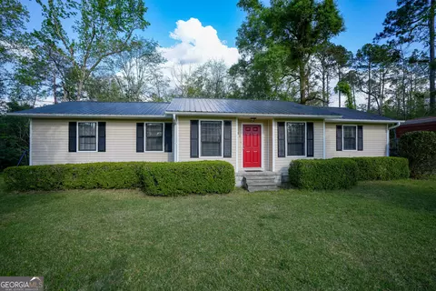 580 Limestone St, Mount Vernon, GA 30445