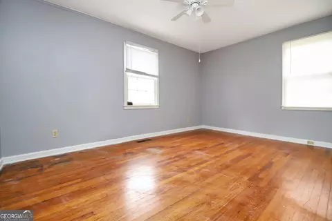 Bedroom - 222 Beechwood Cir, Lagrange, GA 30240 photo 1 of 2