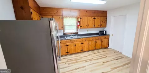Entry Way - 389 Collins Rd, Toccoa, GA 30577 photo 2 of 2