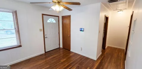 Entry Way - 389 Collins Rd, Toccoa, GA 30577 photo 1 of 2
