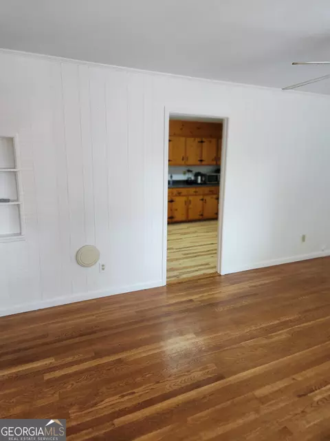 Living - 389 Collins Rd, Toccoa, GA 30577 photo 1 of 1