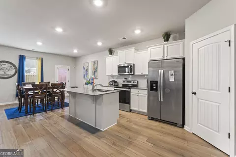 Kitchen - 11940 Brightside Pkwy, Hampton, GA 30228 photo 2 of 2