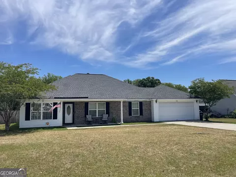 134 Auburn Cir, Glennville, GA 30427