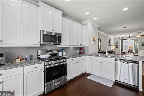 Kitchen - 3239 Hartford Mill Dr, Duluth, GA 30097 photo 3 of 3