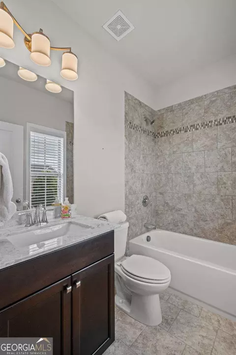 Bath - 3239 Hartford Mill Dr, Duluth, GA 30097 photo 4 of 4