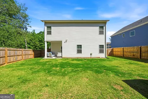Exterior - 637 Simmons Dr, Temple, GA 30179 photo 3 of 5