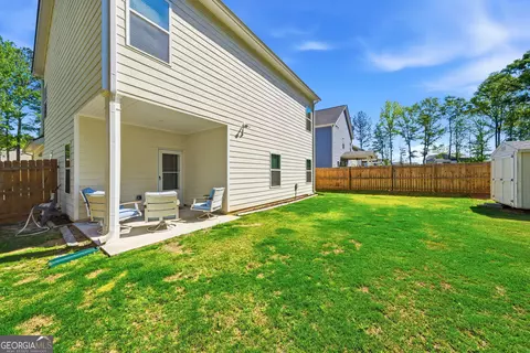 Exterior - 637 Simmons Dr, Temple, GA 30179 photo 4 of 5