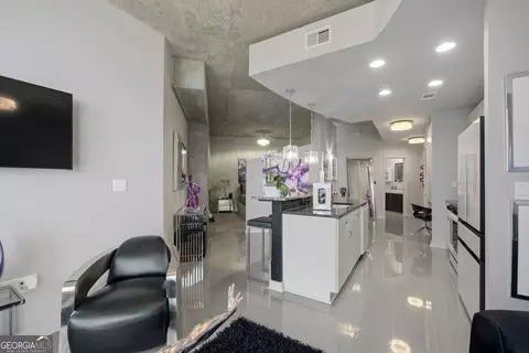 400 W Peachtree St NW #2914, Atlanta, GA 30308