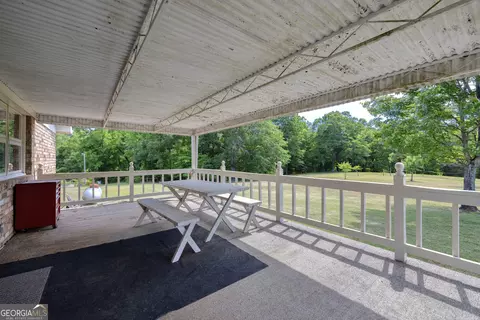 Exterior - 1018 Hardman Morris Rd, Colbert, GA 30628 photo 9 of 24