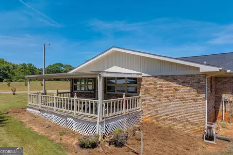 Exterior - 1018 Hardman Morris Rd, Colbert, GA 30628 photo 16 of 24