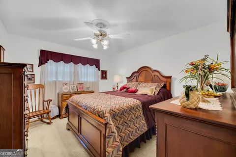 Bedroom - 1018 Hardman Morris Rd, Colbert, GA 30628 photo 4 of 9