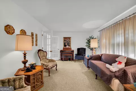 Living - 1018 Hardman Morris Rd, Colbert, GA 30628 photo 1 of 5
