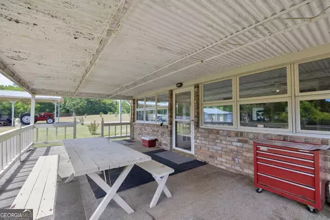 Exterior - 1018 Hardman Morris Rd, Colbert, GA 30628 photo 12 of 24
