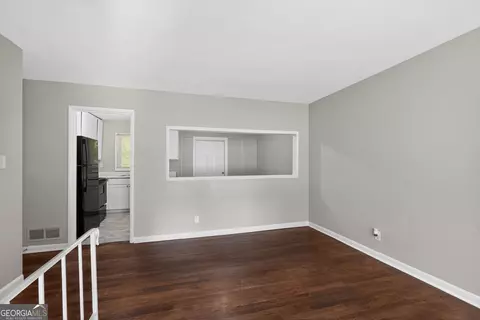 Living - 6444 Fleur De Lis Dr, Morrow, GA 30260 photo 2 of 4