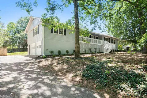 80 Pinehurst Ln, Marietta, GA 30068