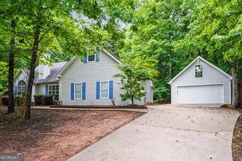 240 Dillion Dr, Hampton, GA 30228