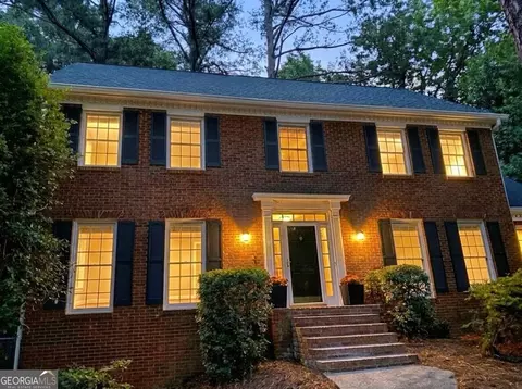 153 Lakeside Dr, Kennesaw, GA 30144