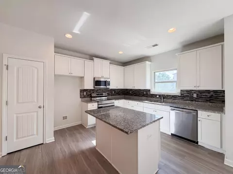 4075 Mcclendon Way, Rex, GA 30273 photo 7