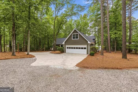 1010 Holmes Dr, White Plains, GA 30678