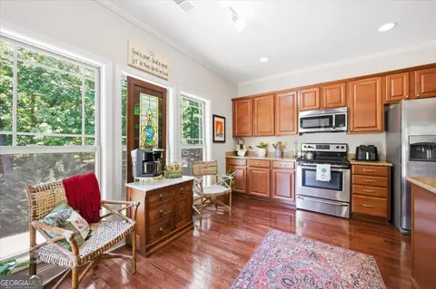Kitchen - 103 N Knotty Ct, Forsyth, GA 31029 photo 2 of 3