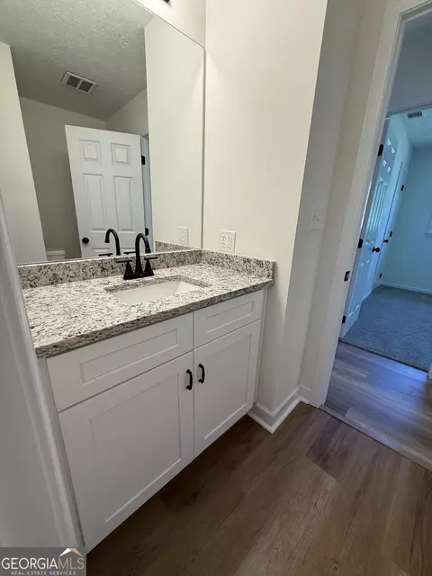 Bath - 105 Sir Lancelot Ave, Lagrange, GA 30241 photo 1 of 6