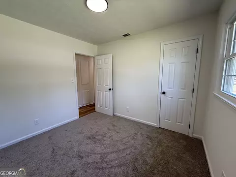 Bedroom - 105 Sir Lancelot Ave, Lagrange, GA 30241 photo 3 of 8