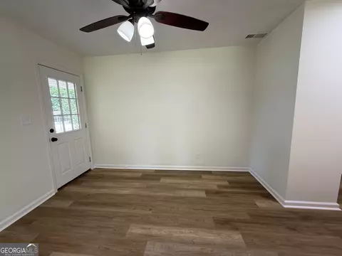 Living - 105 Sir Lancelot Ave, Lagrange, GA 30241 photo 5 of 5