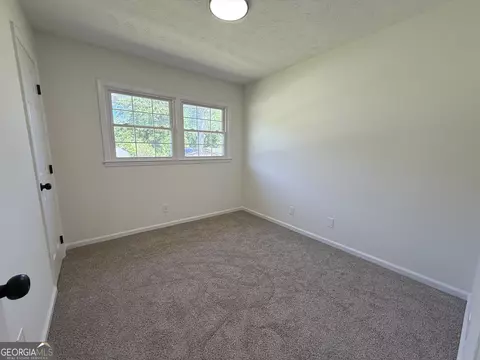 Bedroom - 105 Sir Lancelot Ave, Lagrange, GA 30241 photo 4 of 8