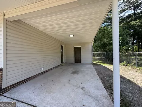 Exterior - 105 Sir Lancelot Ave, Lagrange, GA 30241 photo 2 of 15