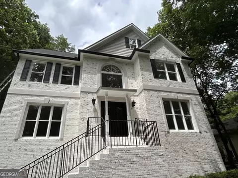141 Hunting Creek Dr, Marietta, GA 30068