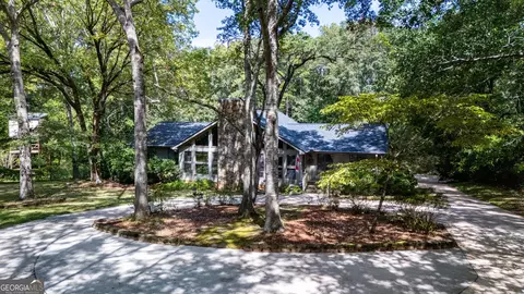 Exterior - 4004 White Oak Ln, Lagrange, GA 30240 photo 3 of 13