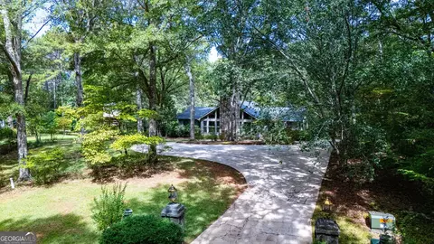 Exterior - 4004 White Oak Ln, Lagrange, GA 30240 photo 4 of 13