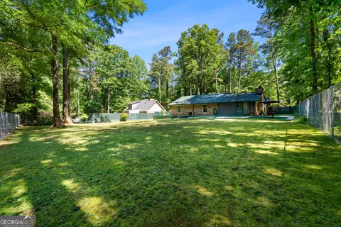 Exterior - 230 Ridge Rd, Tyrone, GA 30290 photo 16 of 17