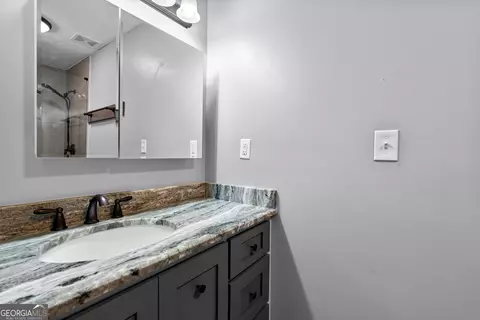 Bath - 230 Ridge Rd, Tyrone, GA 30290 photo 1 of 3