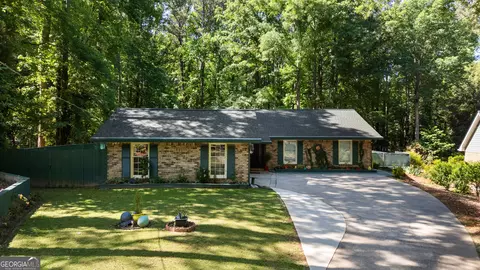 Exterior - 230 Ridge Rd, Tyrone, GA 30290 photo 11 of 17