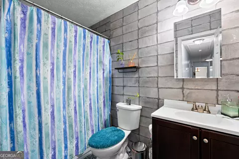 Bath - 230 Ridge Rd, Tyrone, GA 30290 photo 3 of 3