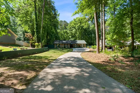 Exterior - 230 Ridge Rd, Tyrone, GA 30290 photo 12 of 17