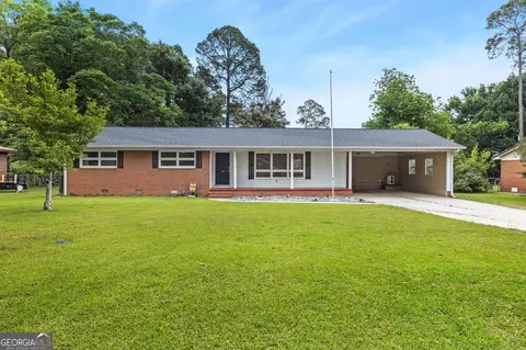 820 Glenwood Ave, Perry, GA 31069