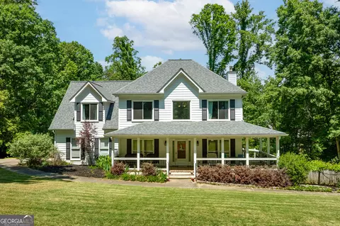 5910 Nachoochee Trl, Flowery Branch, GA 30542
