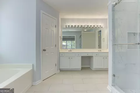 Bath - 3855 Ruby Falls Dr, Duluth, GA 30097 photo 1 of 6