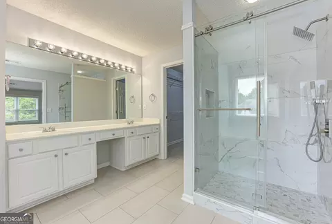 Bath - 3855 Ruby Falls Dr, Duluth, GA 30097 photo 2 of 6