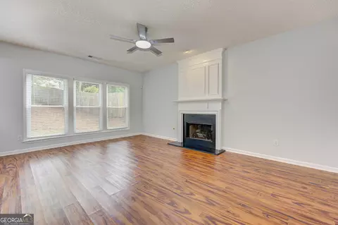 Living - 3855 Ruby Falls Dr, Duluth, GA 30097 photo 4 of 6