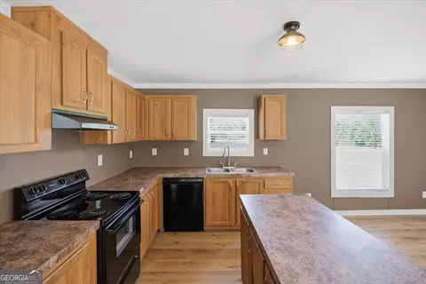 Kitchen - 261 Blount Chapel Rd, Haddock, GA 31033 photo 1 of 1