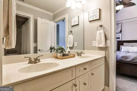 Bath - 872 Pathview Ct, Dacula, GA 30019 photo 4 of 9
