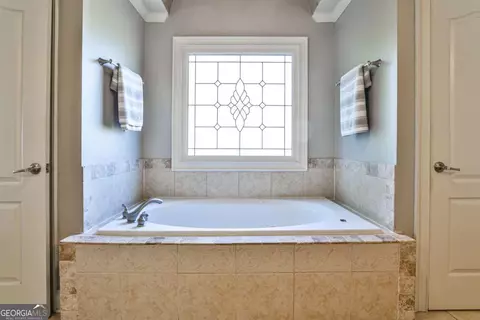Bath - 872 Pathview Ct, Dacula, GA 30019 photo 6 of 9