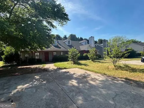 2620 Country Trce SE, Conyers, GA 30013