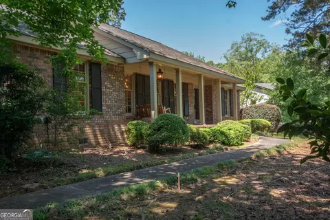 505 Pine Cir, Peachtree City, GA 30269