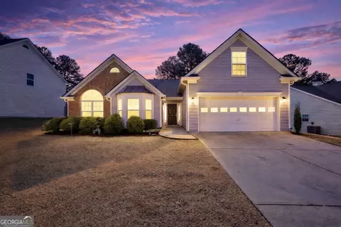 537 Vickers Ln, Locust Grove, GA 30248